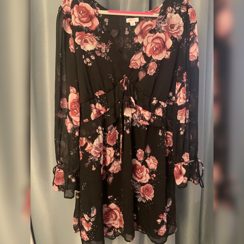 Stylish feminine long sleeve dress